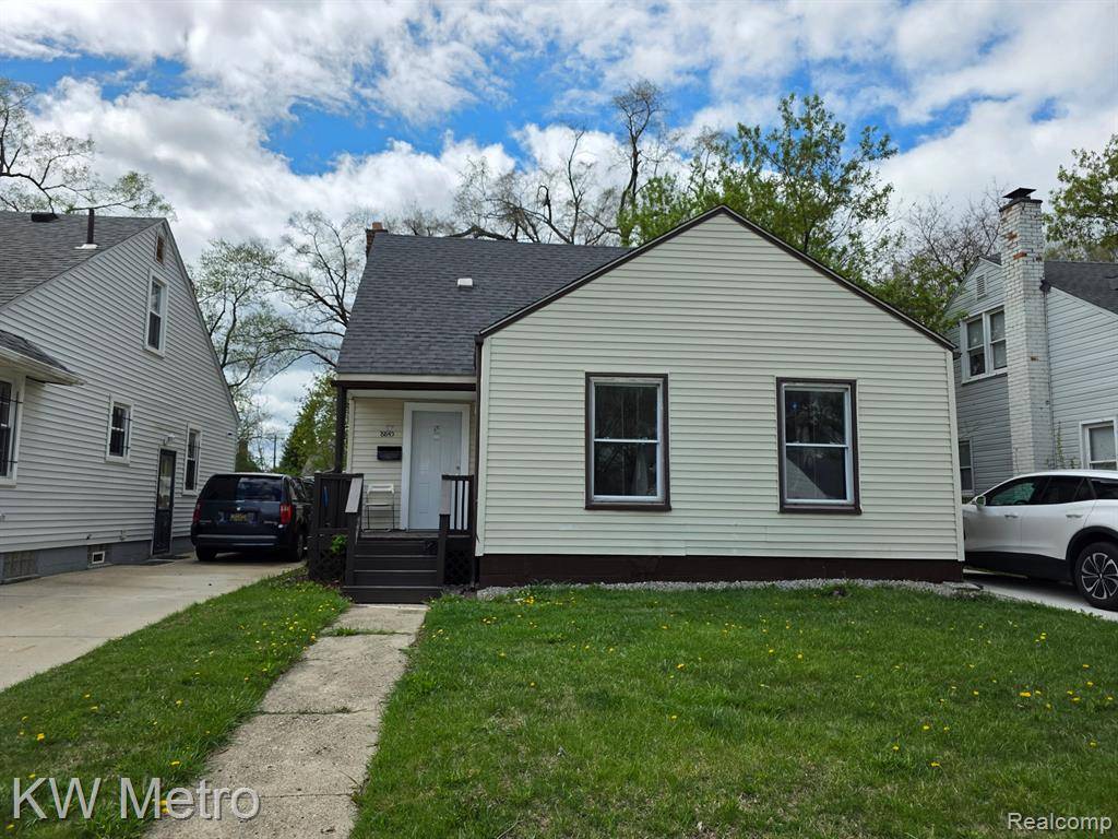 8845 FAUST Avenue, Detroit, MI 48228