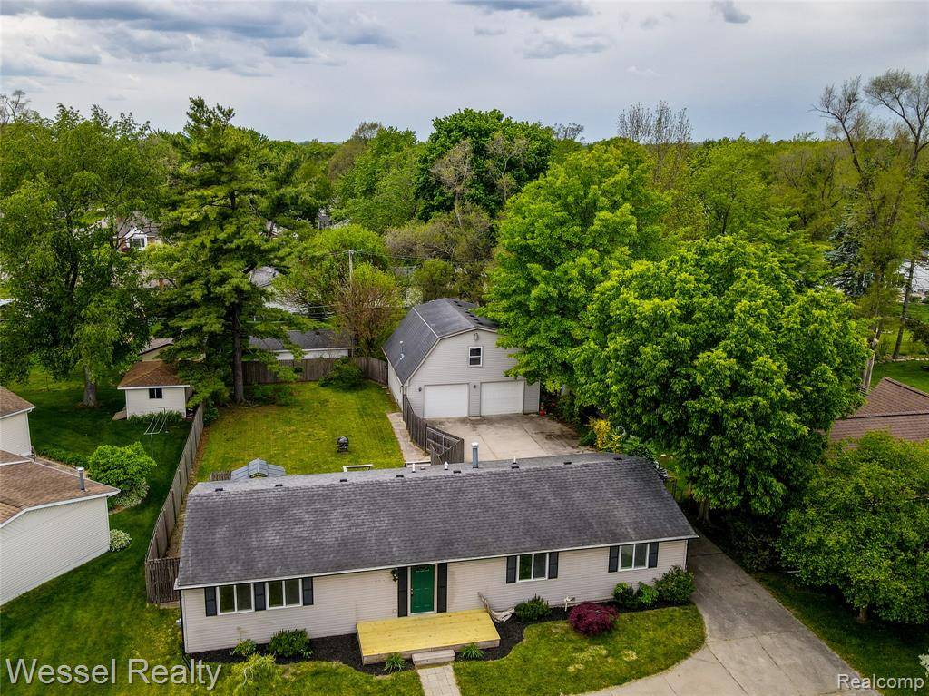 Shelby Twp, MI 48317,47437 BETTY Street