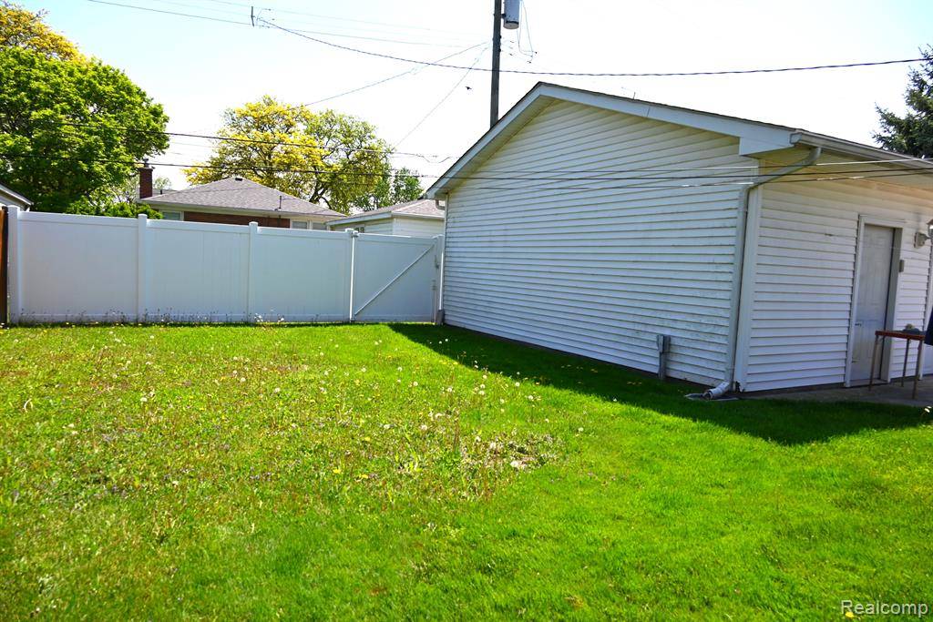 Wyandotte, MI 48192,655 5TH Street