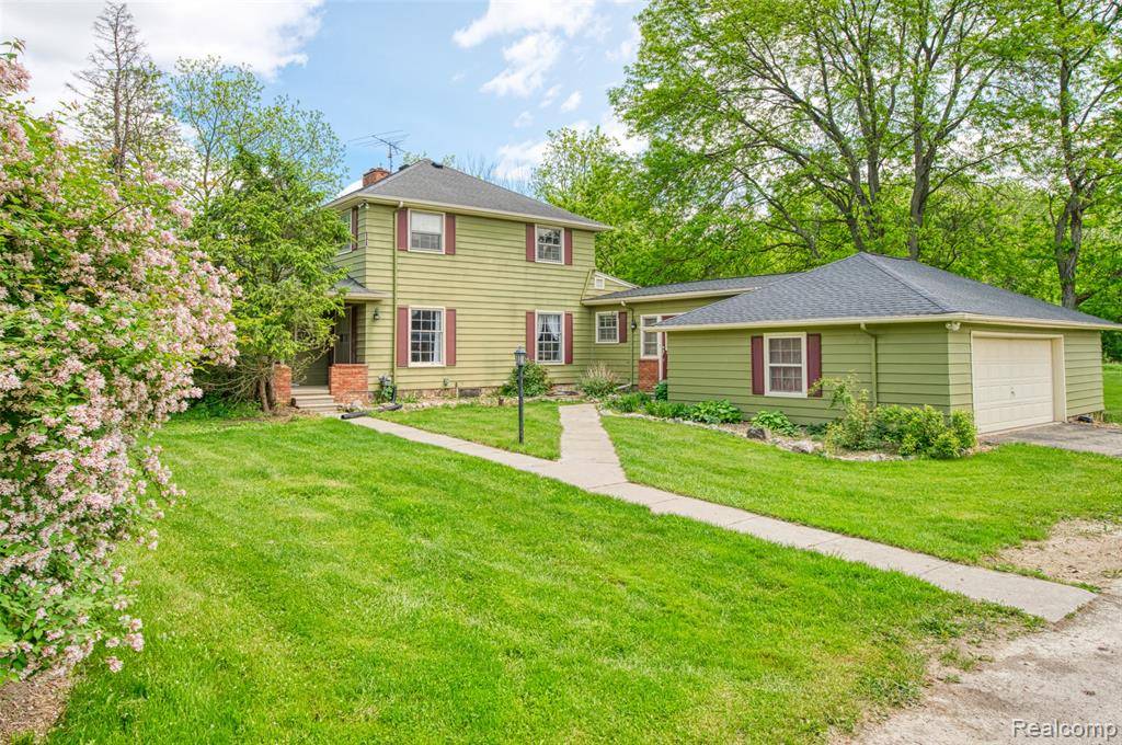 835 W MARR Road, Howell Twp, MI 48855