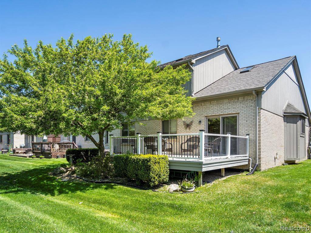 Macomb Twp, MI 48044,46311 BENTLEY Circle W 51