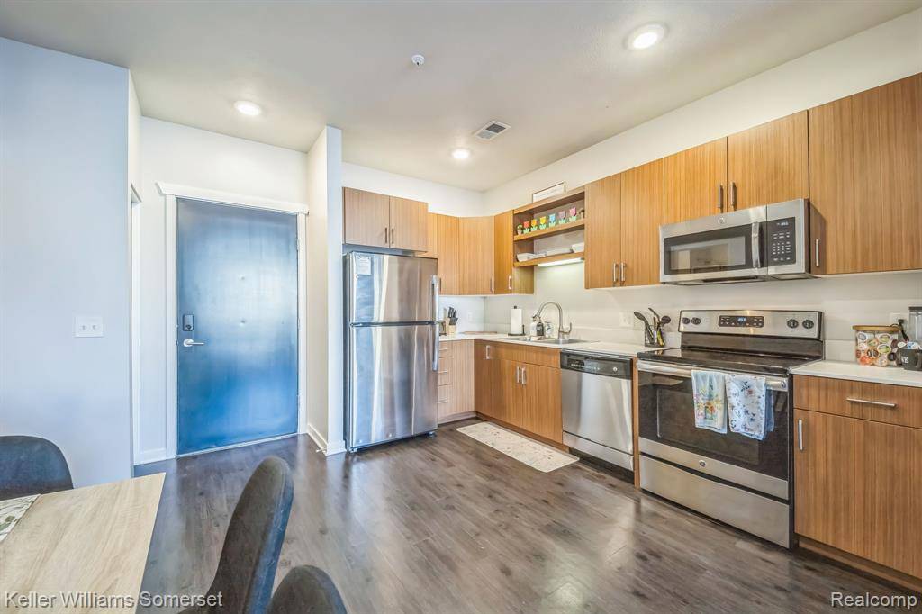 Traverse City, MI 49686,630 S GARFIELD Avenue 107