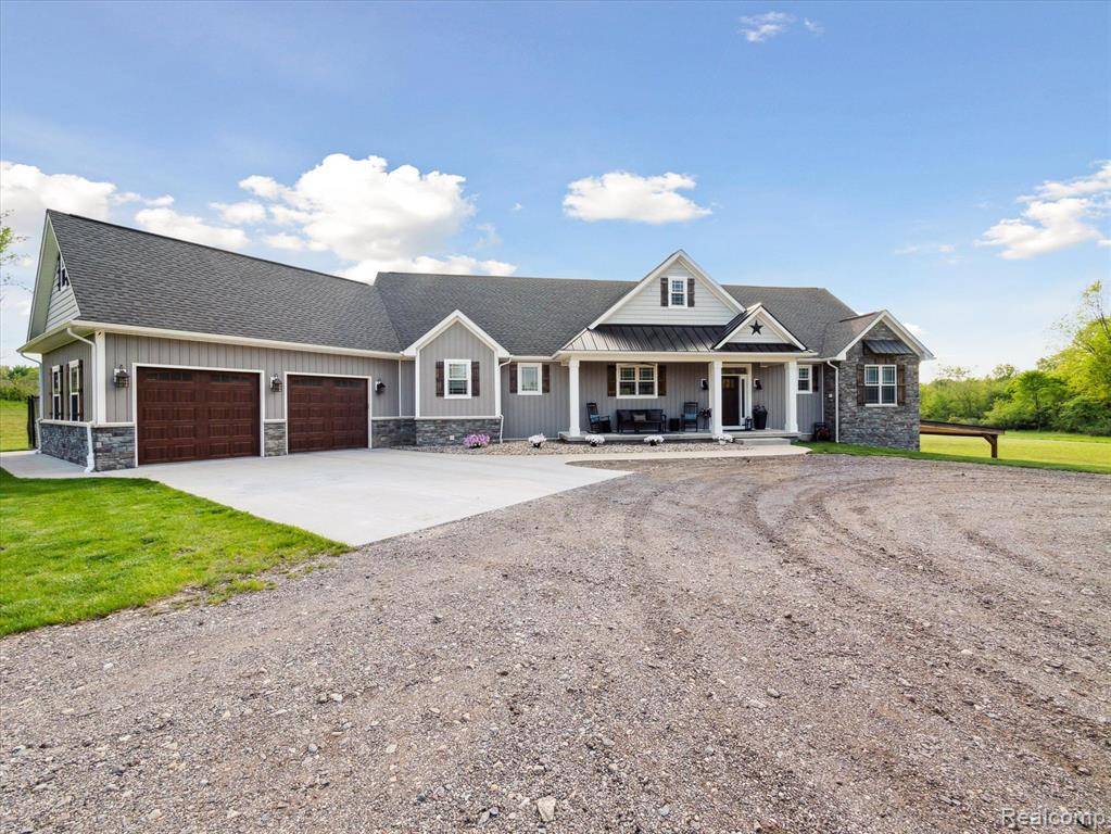 5330 VASSAR Road,  Grand Blanc Twp,  MI 48439
