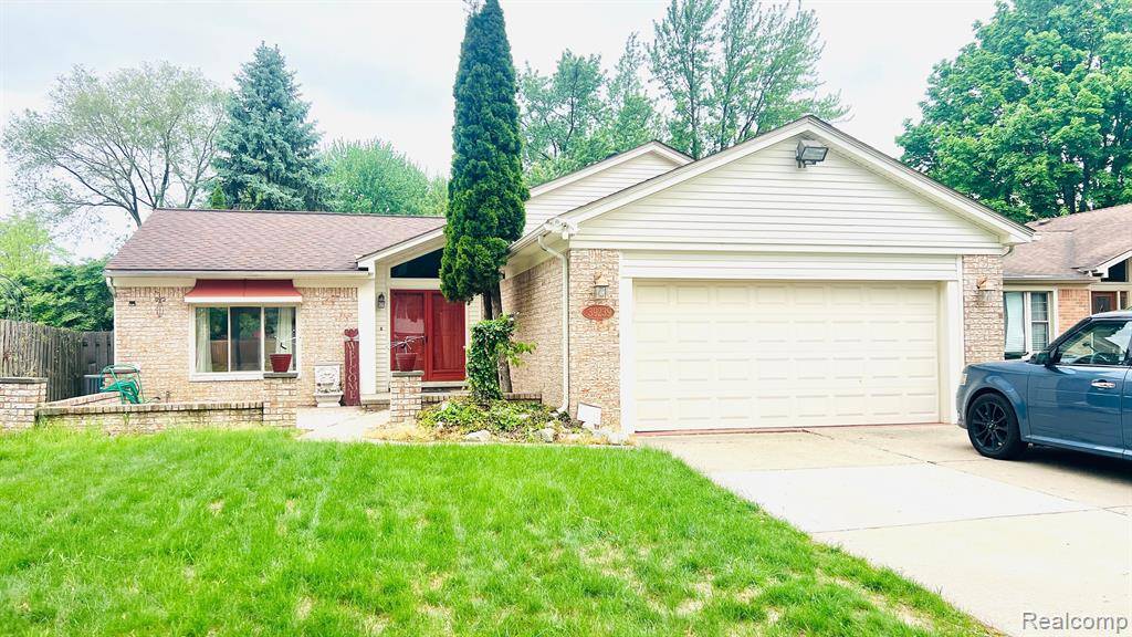 39239 CHANTILLY Drive, Sterling Heights, MI 48313