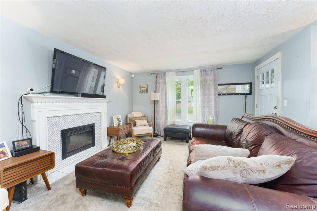 East Lansing, MI 48823,466 WAYLAND Avenue