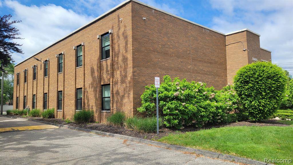 23875 NORTHWESTERN Highway #A & or #B, Southfield, MI 48075