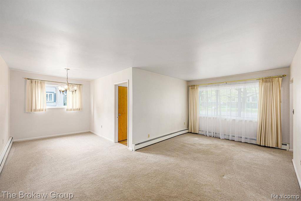 Rochester Hills, MI 48307,2724 HARRISON Avenue