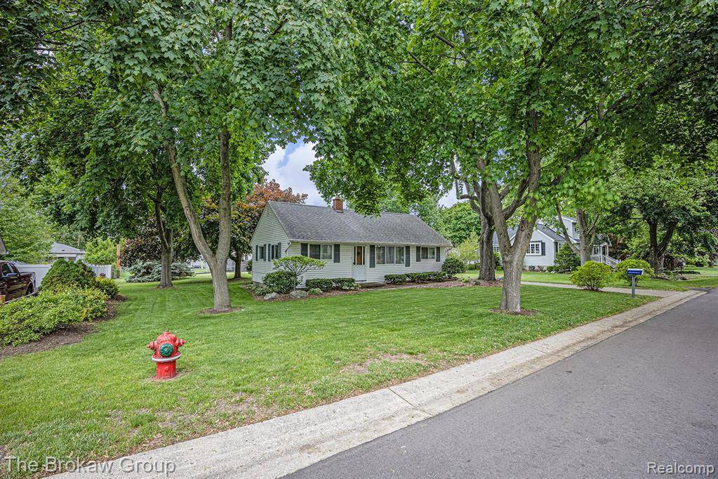 Rochester Hills, MI 48307,2724 HARRISON Avenue