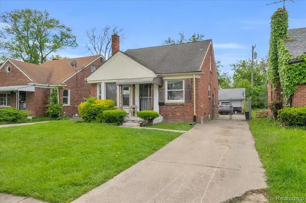Detroit, MI 48219,18305 GLASTONBURY Road
