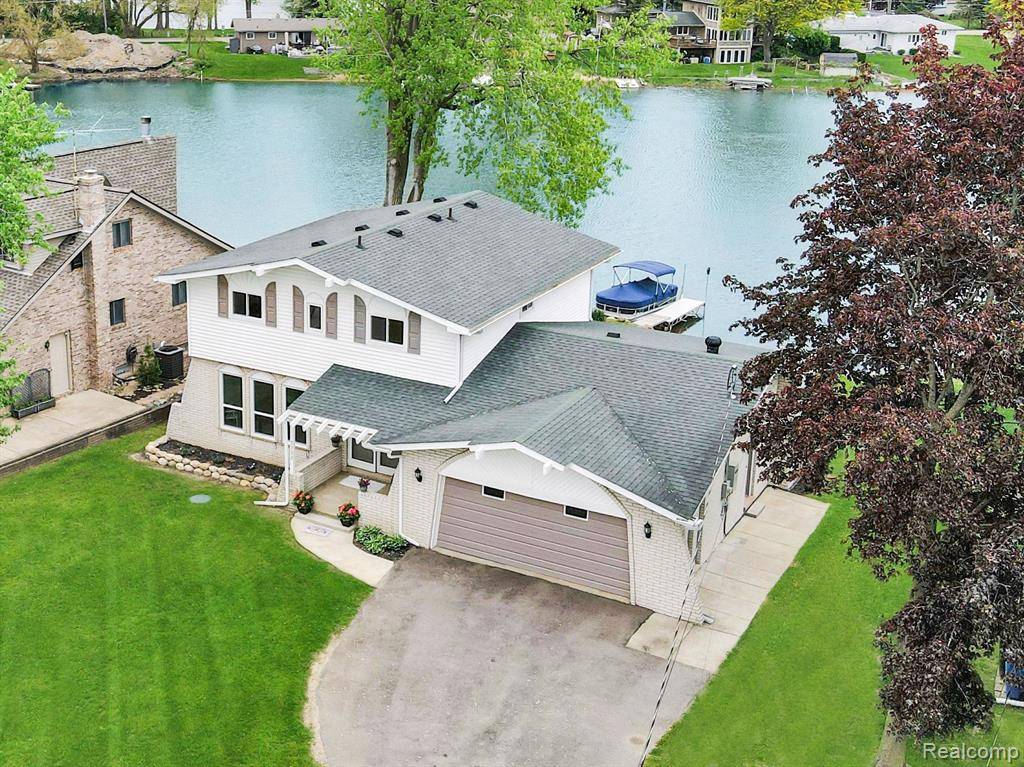 3732 LOCH Drive, Highland Twp, MI 48357