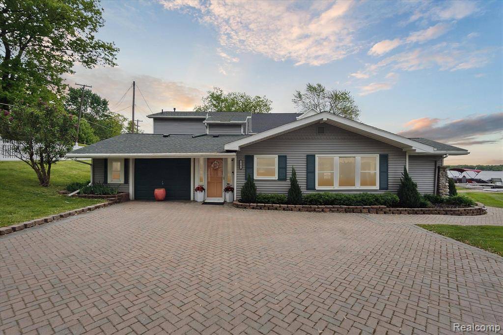3761 Hunt Road, Elba Twp, MI 48446