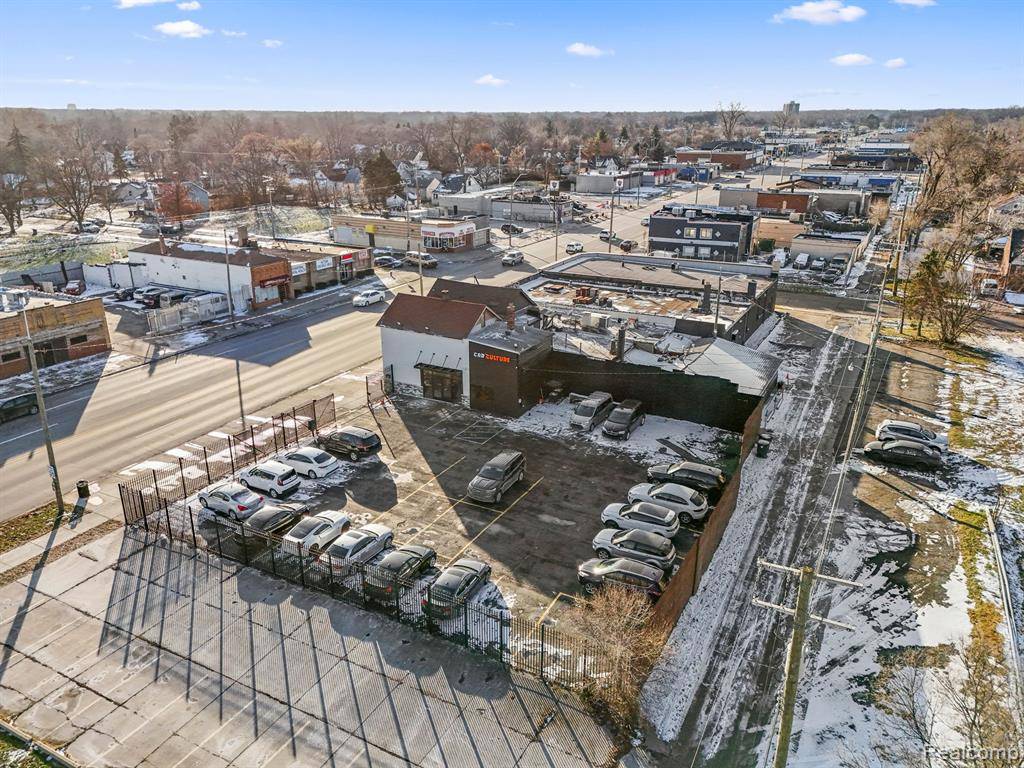 19420 W WARREN Avenue, Detroit, MI 48228