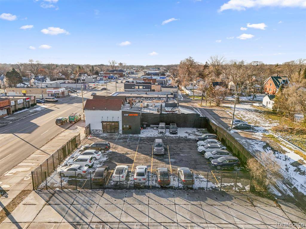 Detroit, MI 48228,19420 W WARREN Avenue