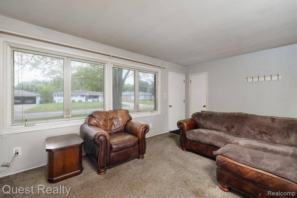 Waterford Twp, MI 48329,3680 SHOALS Street
