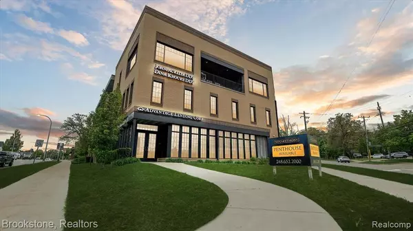 804 N MAIN Street 2C, Rochester, MI 48307