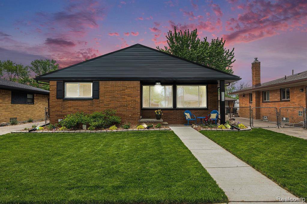 St. Clair Shores, MI 48080,24504 PRINCETON Street