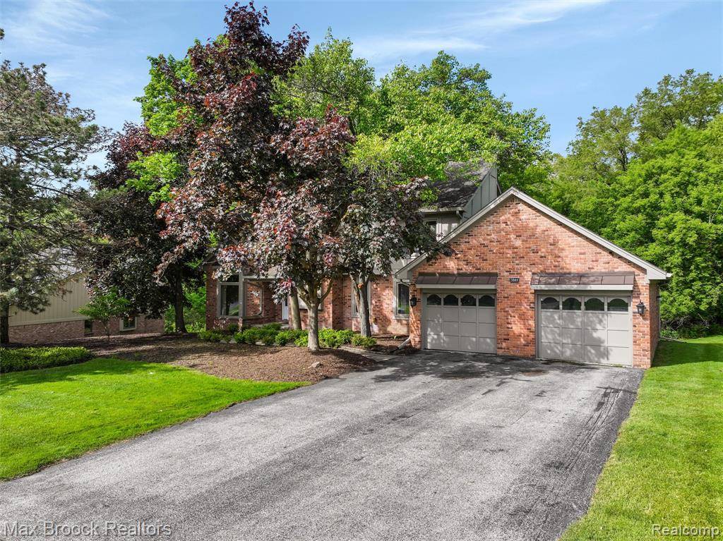 West Bloomfield Twp, MI 48322,5844 INDEPENDENCE Lane