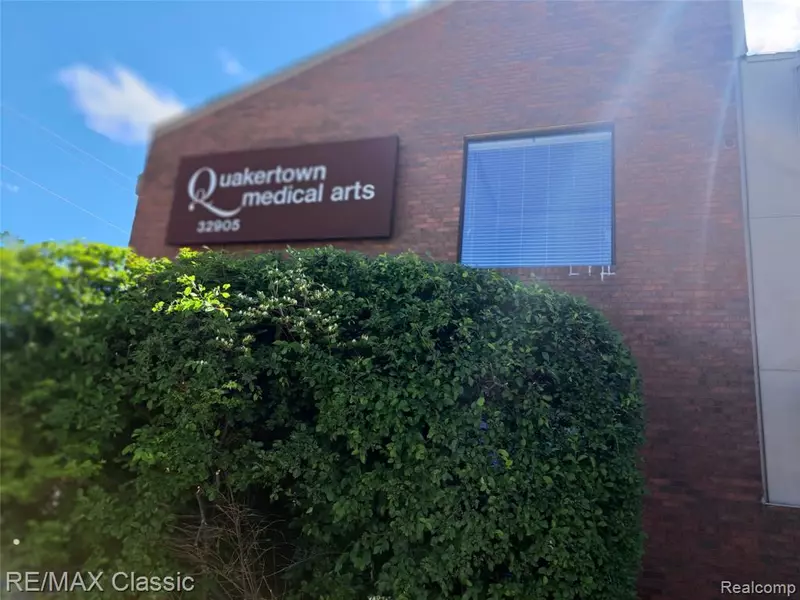 32905 W 12 MILE Road W 130, Farmington Hills, MI 48334