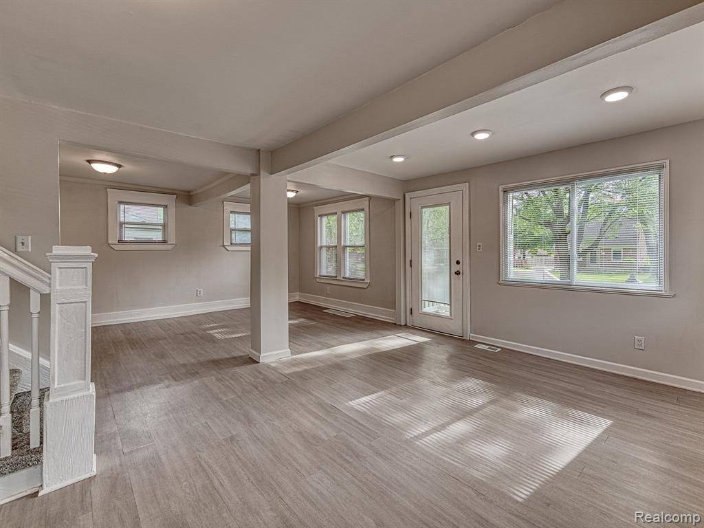 Dearborn Heights, MI 48125,3914 GRINDLEY PARK Street