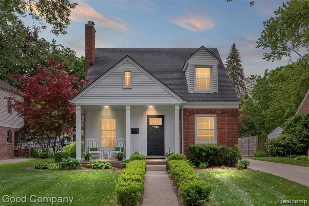 Royal Oak, MI 48073,215 AQUA Court