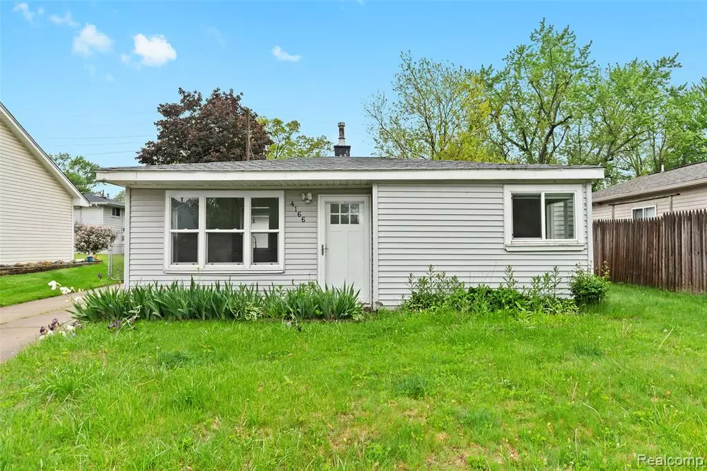 West Bloomfield Twp, MI 48323,4166 FORBUSH Avenue