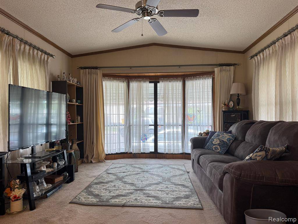 Dearborn Heights, MI 48127,32 3rd Street