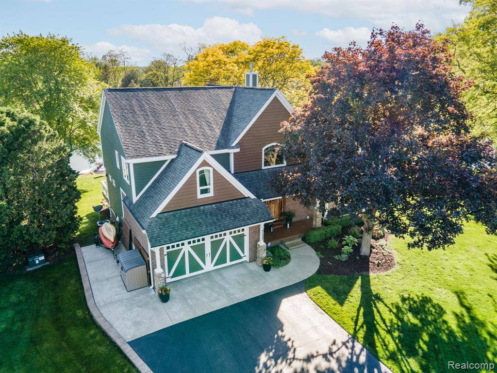 1157 ARBROAK Court, Orion Twp, MI 48362