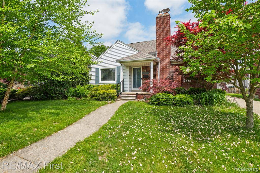 2681 Buckingham Avenue, Birmingham, MI 48009
