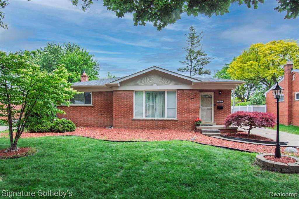14226 Deering Street, Livonia, MI 48154