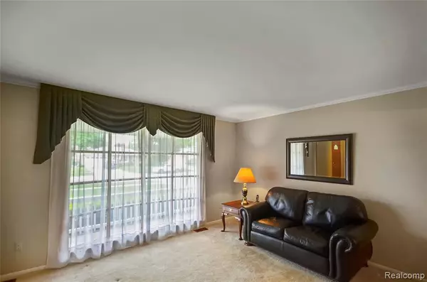 Sterling Heights, MI 48313,13936 Grove Park Drive