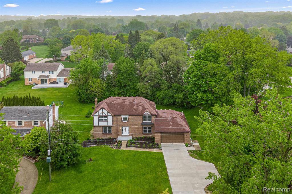 4766 Quarton Road, Bloomfield Hills, MI 48302