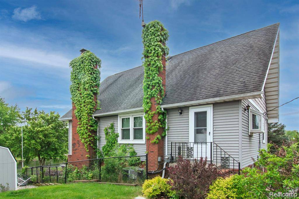 3266 Benstein Road, Commerce Twp, MI 48382