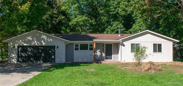 58085 DULWICH, Washington Twp, MI 48094