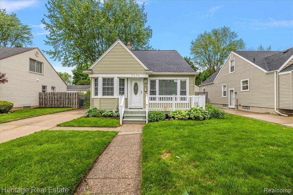 2376 Bacon Avenue, Berkley, MI 48072