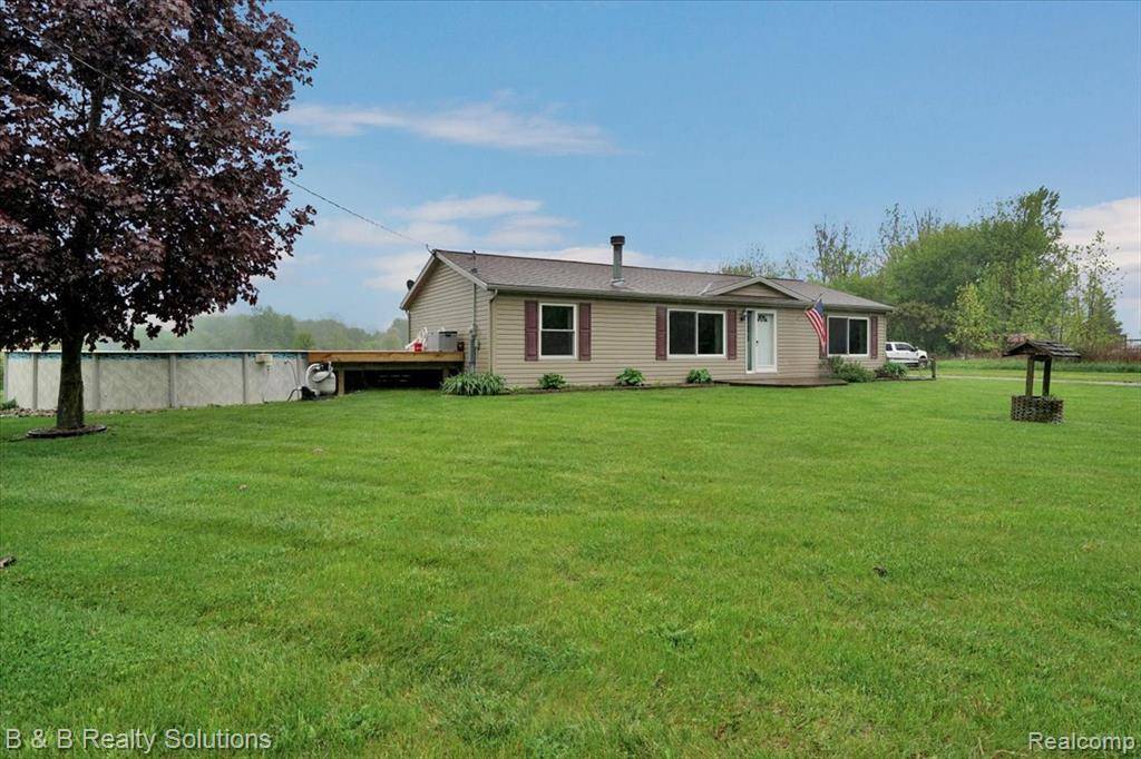 5951 English Road, Koylton Twp, MI 48760