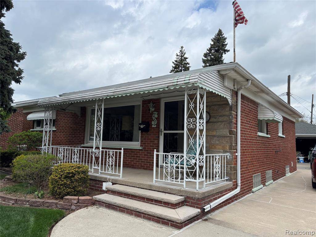 14632 S Yost Avenue, Allen Park, MI 48101