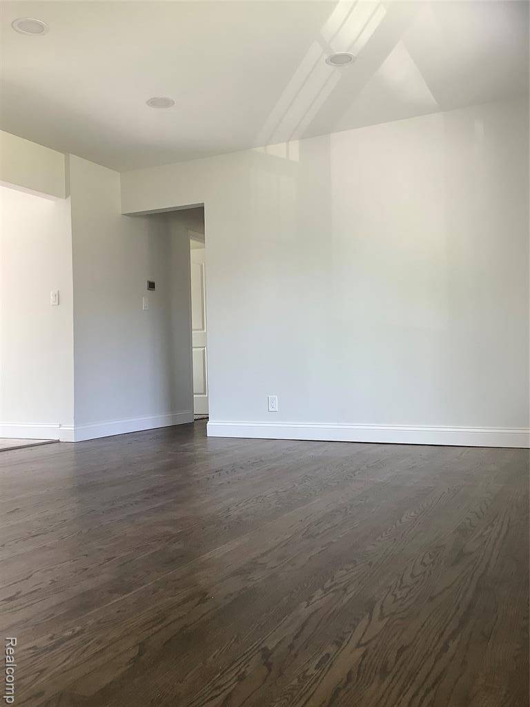 Madison Heights, MI 48071,1802 Chaucer Avenue