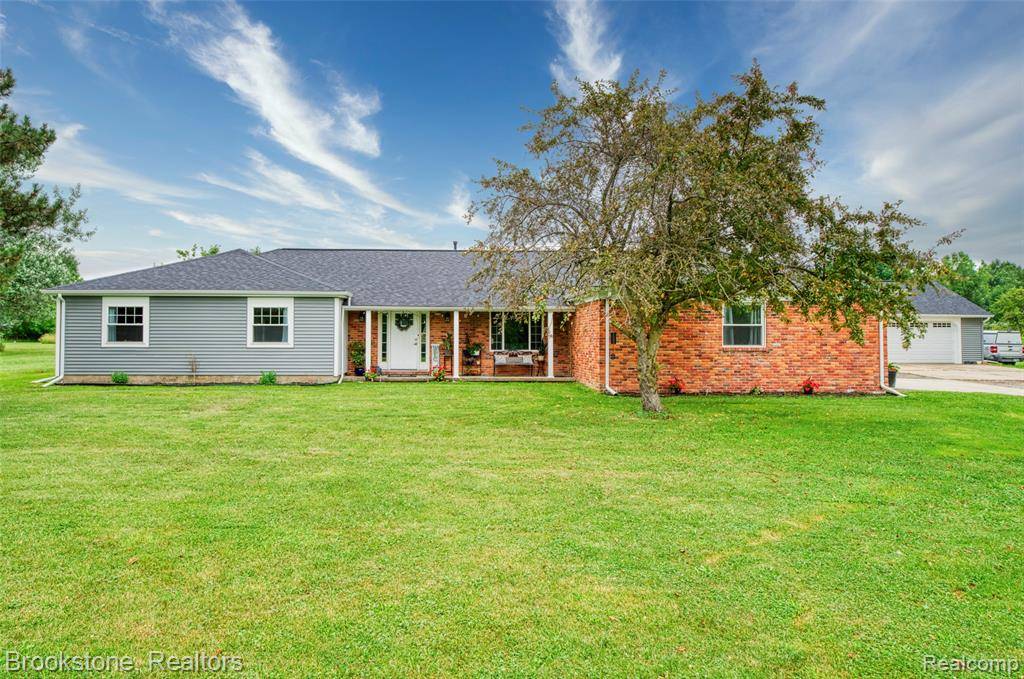 6245 Ray Road, Fenton, MI 48473