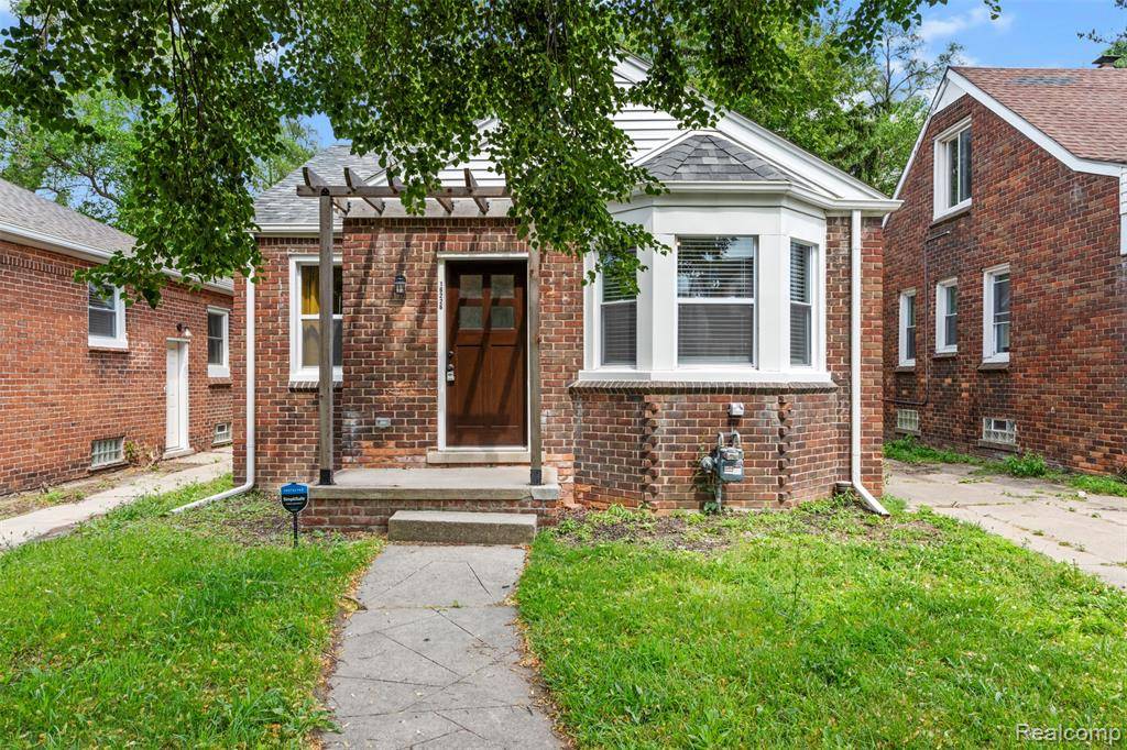 16226 Santa Rosa Drive, Detroit, MI 48221