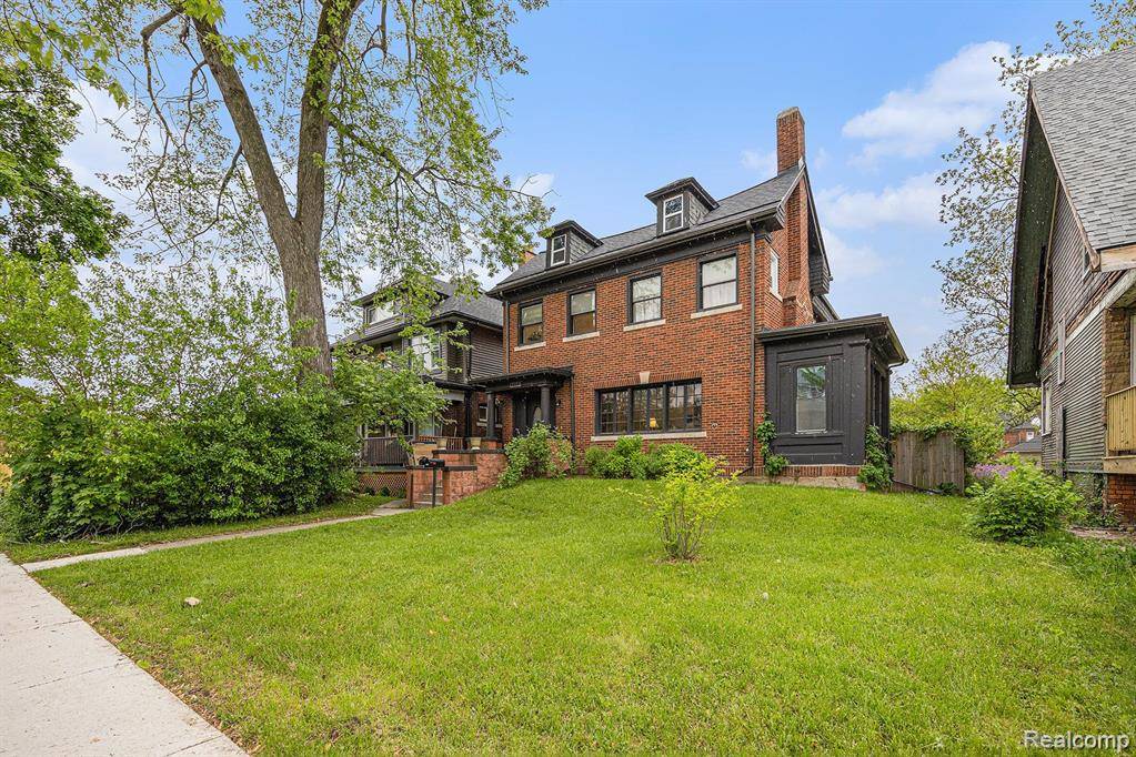 2223 S La Salle Gardens, Detroit, MI 48206