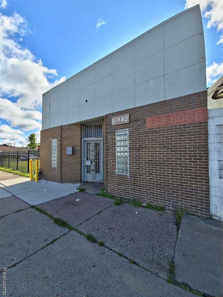13940 Gratiot Avenue, Detroit, MI 48205