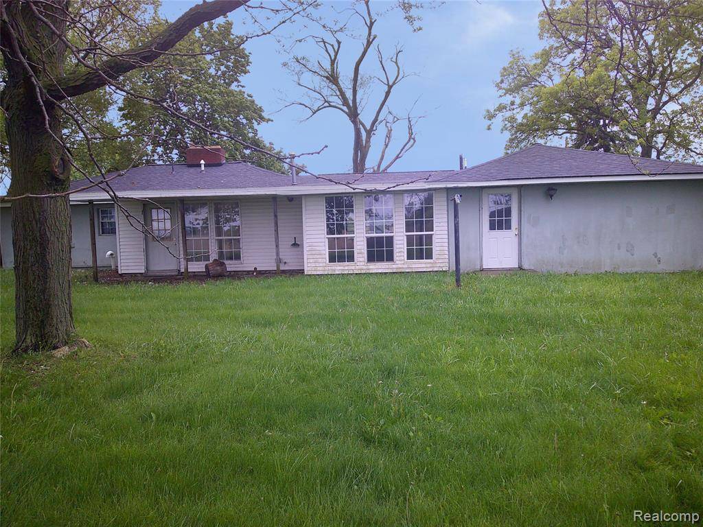 4755 E Washington Road, Buena Vista Twp, MI 48601