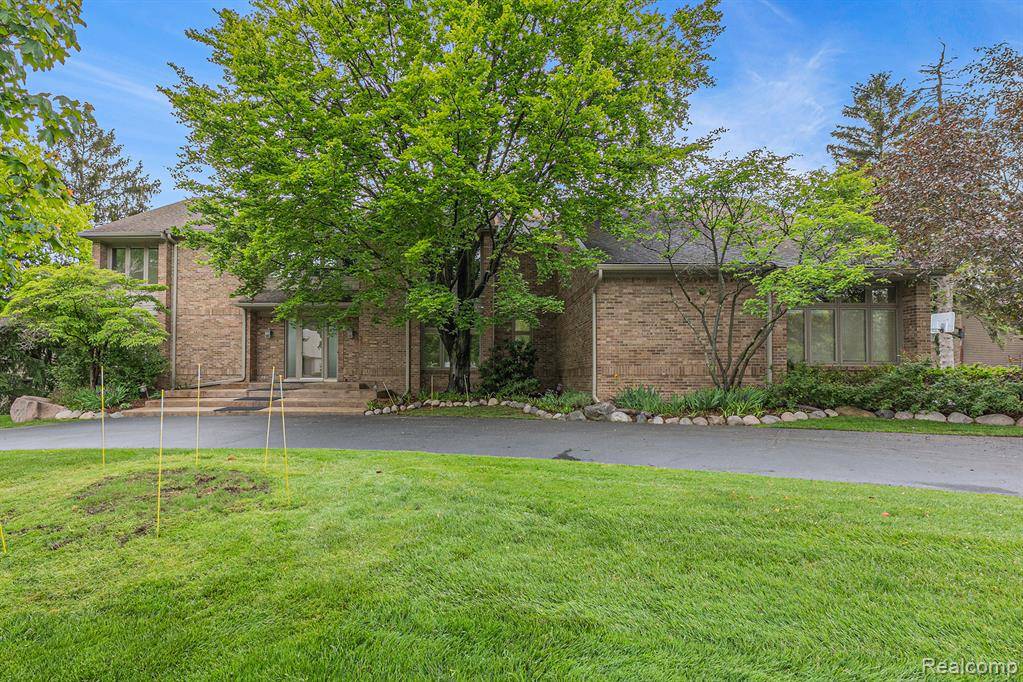Bloomfield Twp, MI 48302,3870 Glen Falls Drive