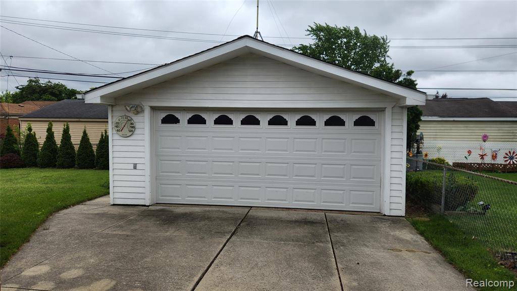 Westland, MI 48185,34245 Shawnee Street
