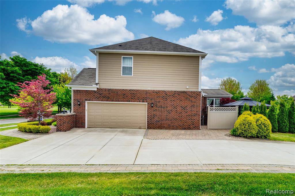 Canton Twp, MI 48188,2042 Town Center Road