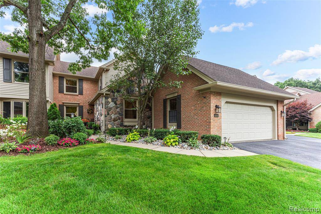 4544 Golf View Drive, Genoa Twp, MI 48116