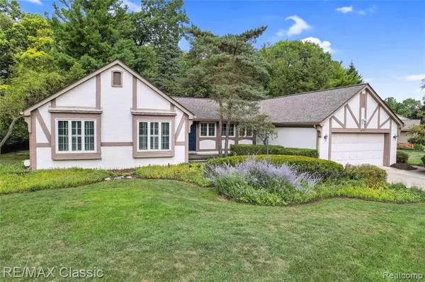 1477 Ashover Drive, Bloomfield Twp, MI 48304