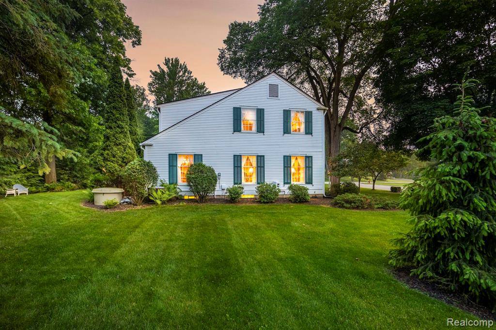 Northville, MI 48168,18410 Fermanagh Court