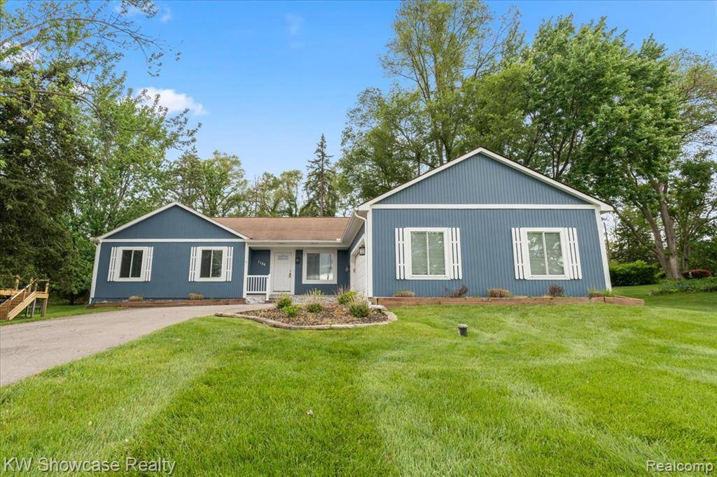 1188 Pinecrest Drive, White Lake Twp, MI 48386