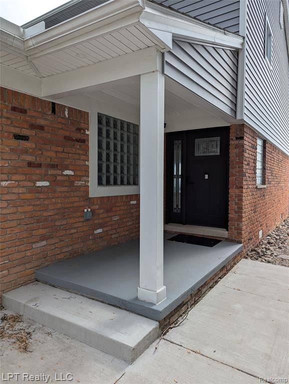 St. Clair Shores, MI 48082,30116 Jefferson Avenue